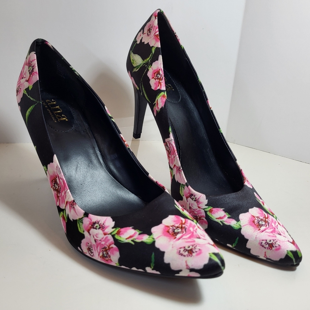 A.N.A Black Pink Floral Pumps Farrah Size 8.5 M Pointy Toe Shoes A New Approach